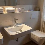 Entspannter Erwin In Ruhiger Waldrandlage Mit Balkon Und Kamin Marburg