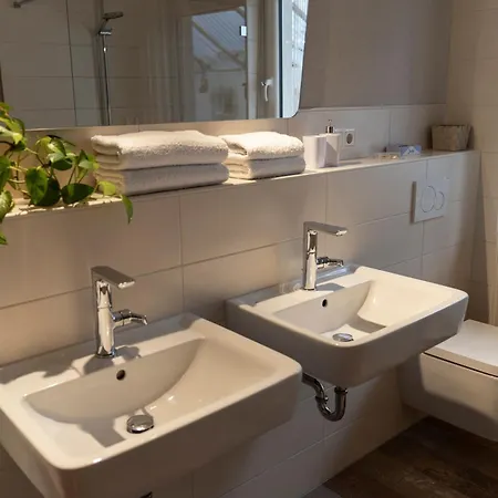 Entspannter Erwin In Ruhiger Waldrandlage Mit Balkon Und Kamin Appartamento *