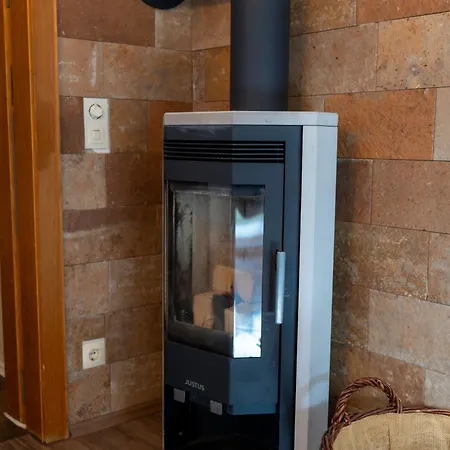 Entspannter Erwin In Ruhiger Waldrandlage Mit Balkon Und Kamin *