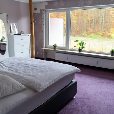 Entspannter Erwin In Ruhiger Waldrandlage Mit Balkon Und Kamin Marburg