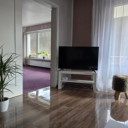 Entspannter Erwin In Ruhiger Waldrandlage Mit Balkon Und Kamin