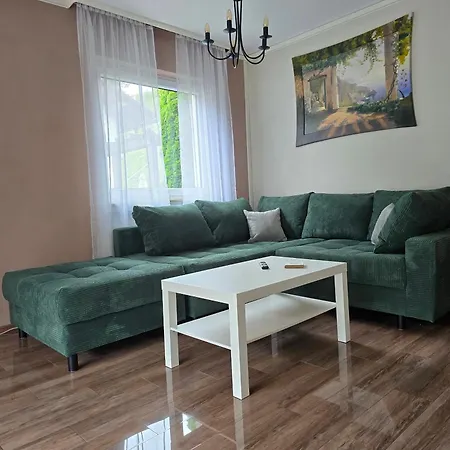 Entspannter Erwin In Ruhiger Waldrandlage Mit Balkon Und Kamin Marburg