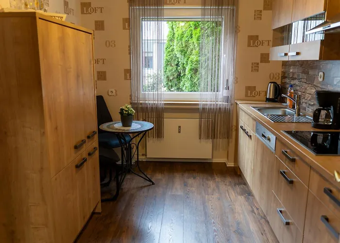 Entspannter Erwin In Ruhiger Waldrandlage Mit Balkon Und Kamin *